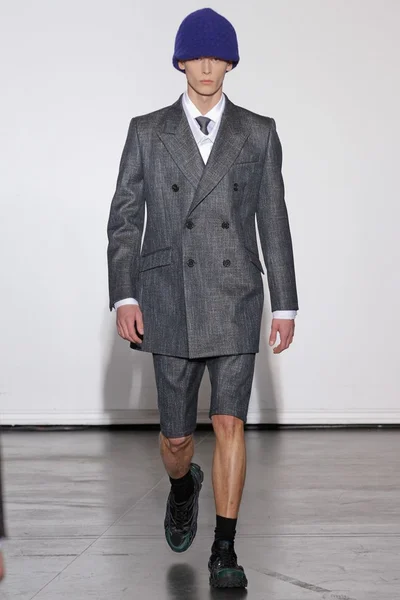 Look 30